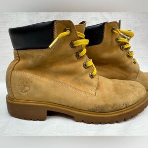 Timberland women’s Premium 6” wheat nubuck waterproof boots size 7.5